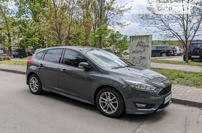 Хэтчбек Ford Focus 2015 в Киеве