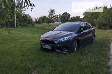 Хэтчбек Ford Focus 2015 в Киеве