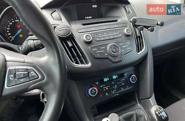 Хэтчбек Ford Focus 2017 в Чернигове