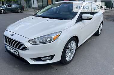 Хэтчбек Ford Focus 2015 в 