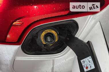 Хэтчбек Ford Focus 2015 в 