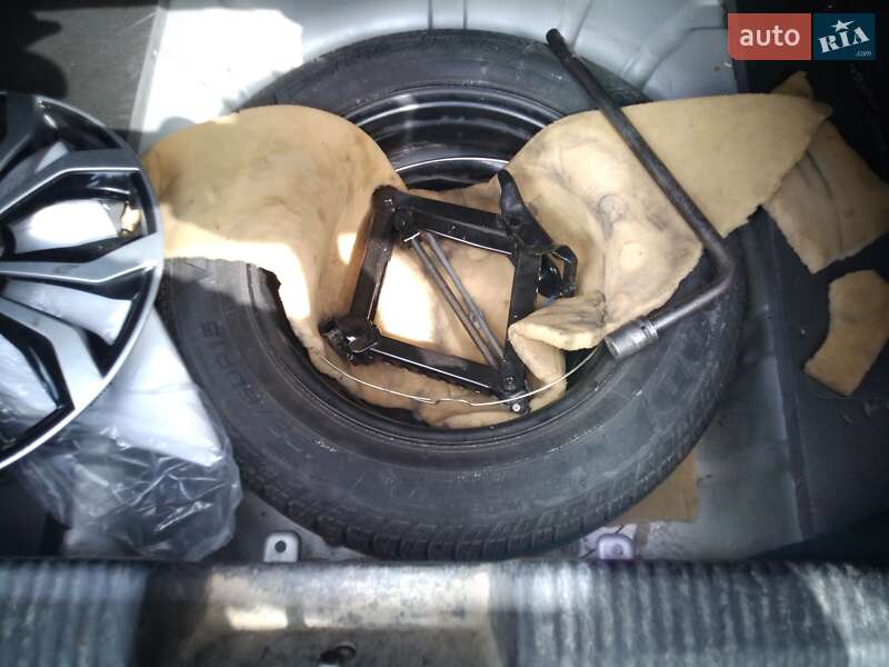 Седан Ford Focus 2002 в Сторожинці