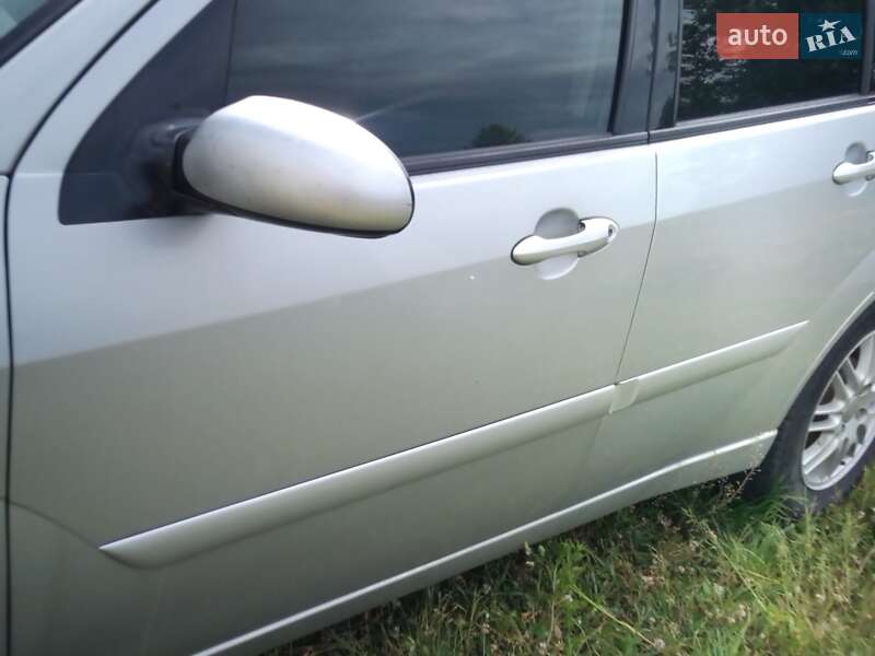 Седан Ford Focus 2002 в Сторожинці