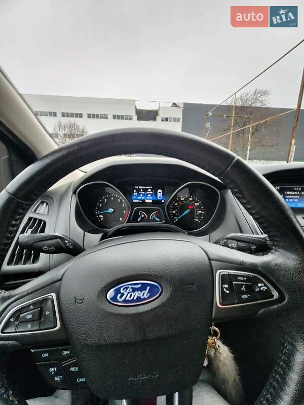 Хэтчбек Ford Focus 2015 в Херсоне