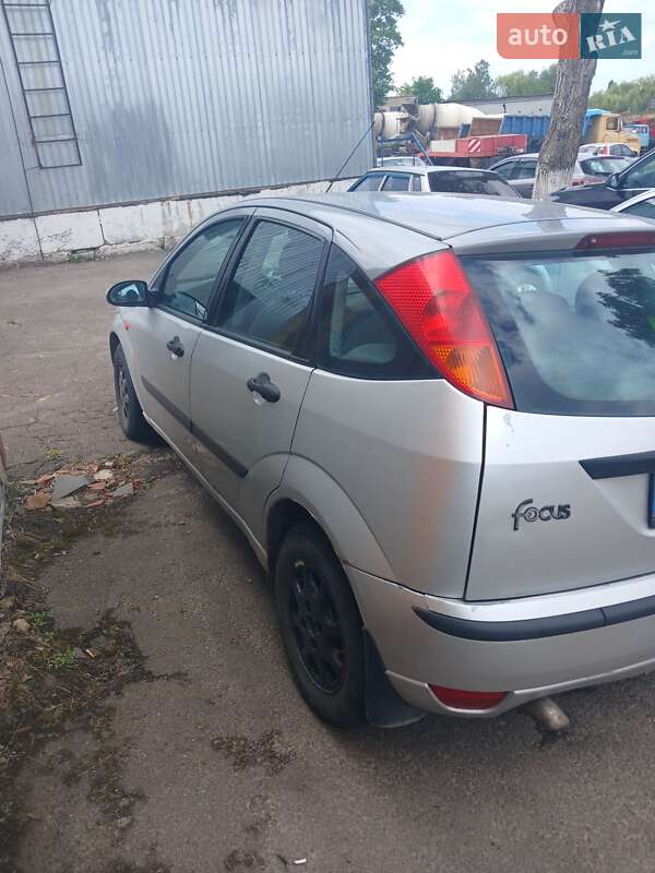 Хэтчбек Ford Focus 2002 в Ровно
