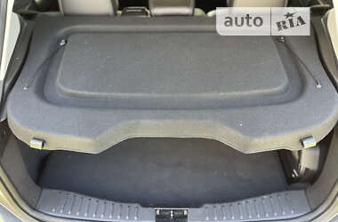 Хэтчбек Ford Focus 2013 в 