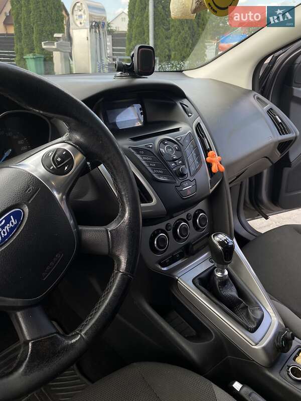 Хэтчбек Ford Focus 2011 в Ивано-Франковске
