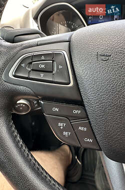 Седан Ford Focus 2016 в 