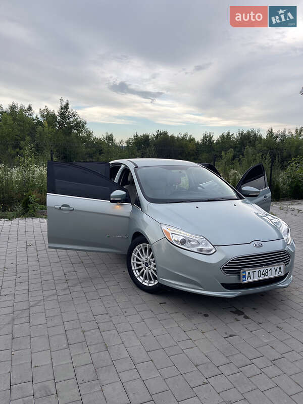 Хэтчбек Ford Focus 2013 в Ивано-Франковске