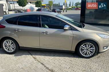 Хэтчбек Ford Focus 2015 в Кицмани