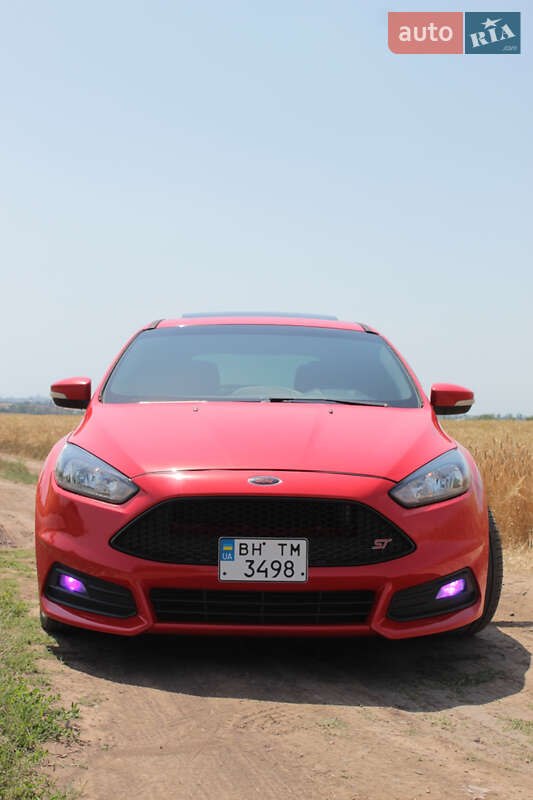 Хэтчбек Ford Focus 2015 в Одессе фото 15 Хэтчбек Ford Focus 2015 в Одессе