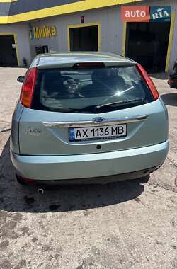 Хэтчбек Ford Focus 1999 в Изюме