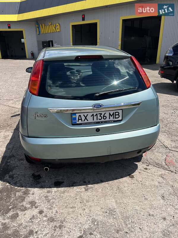 Хэтчбек Ford Focus 1999 в Изюме