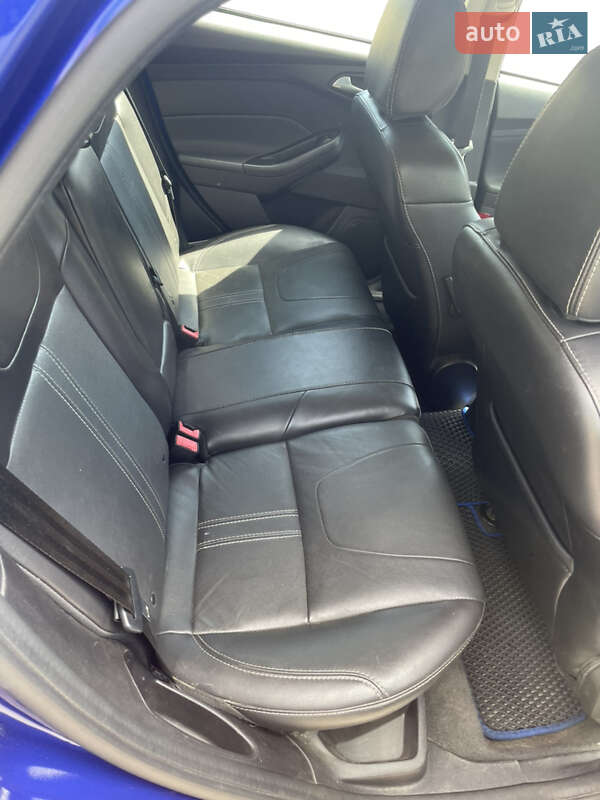 Хэтчбек Ford Focus 2014 в Киеве