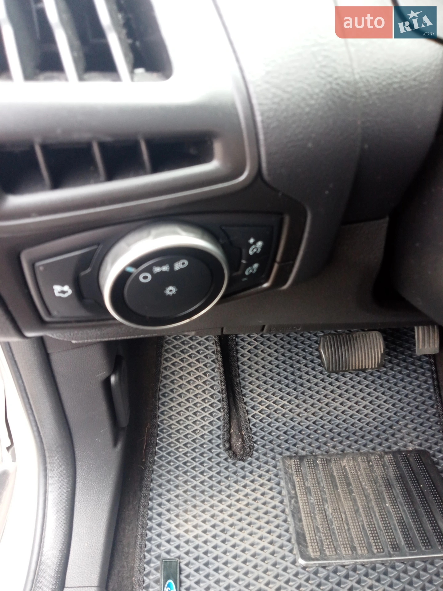 2015 Ford Focus - мініатюра 2