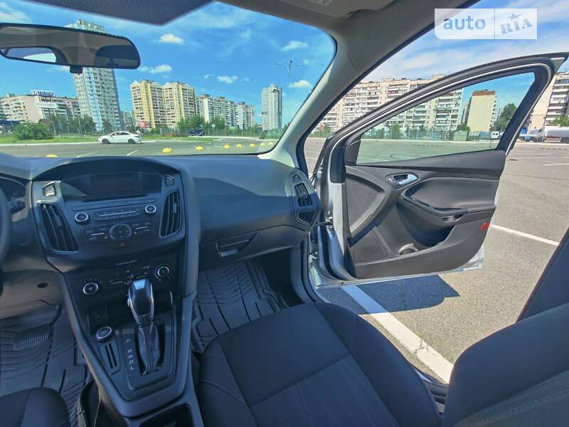 Хэтчбек Ford Focus 2015 в Киеве