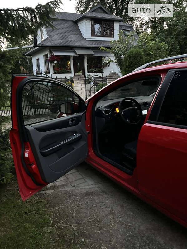 Универсал Ford Focus 2010 в Ивано-Франковске