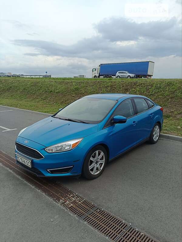 Седан Ford Focus 2015 в 