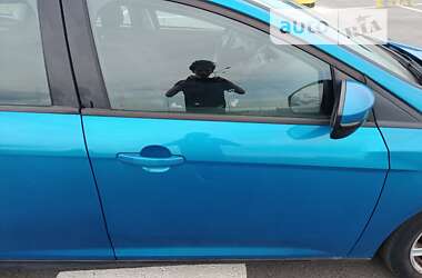 Седан Ford Focus 2015 в 