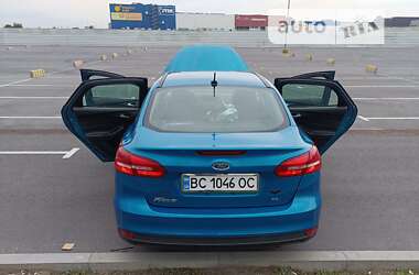 Седан Ford Focus 2015 в 