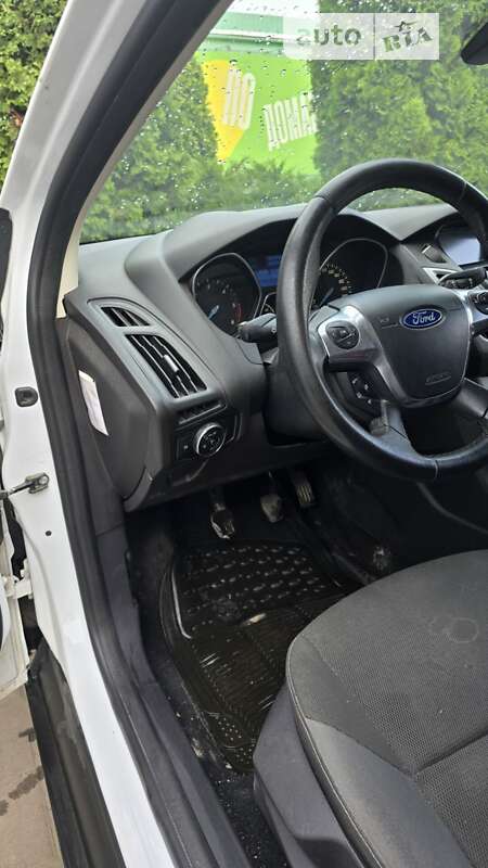 Хетчбек Ford Focus 2013 в Івано-Франківську