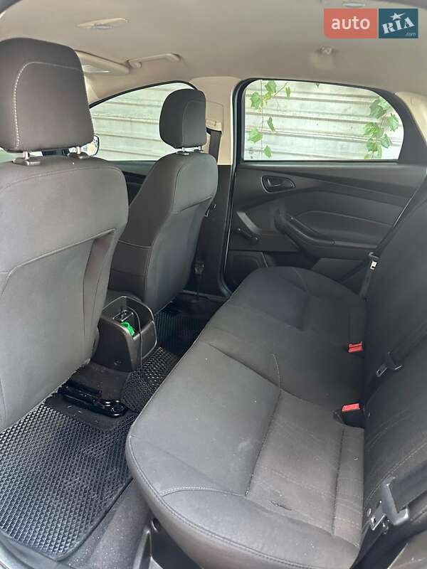 Седан Ford Focus 2016 в Николаеве фото 3 Седан Ford Focus 2016 в Николаеве