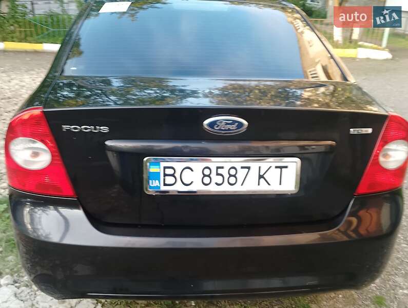 Седан Ford Focus 2011 в Самборе