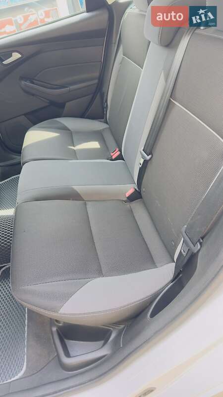 Хэтчбек Ford Focus 2014 в Никополе