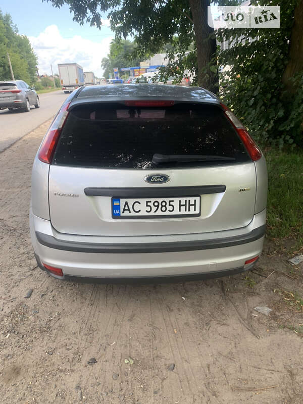Хэтчбек Ford Focus 2006 в Нововолынске