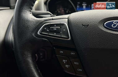 Седан Ford Focus 2015 в 