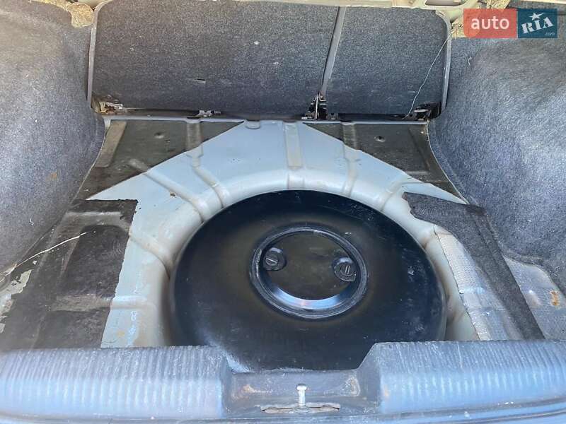 Седан Ford Focus 2000 в Новой Водолаге