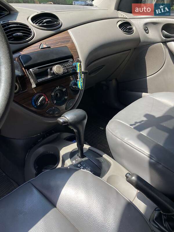 Седан Ford Focus 2000 в Новой Водолаге