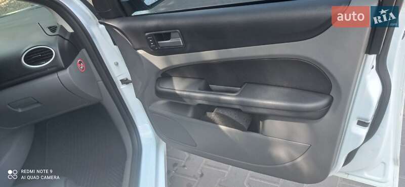 Универсал Ford Focus 2009 в Кривом Роге фото 37 Универсал Ford Focus 2009 в Кривом Роге