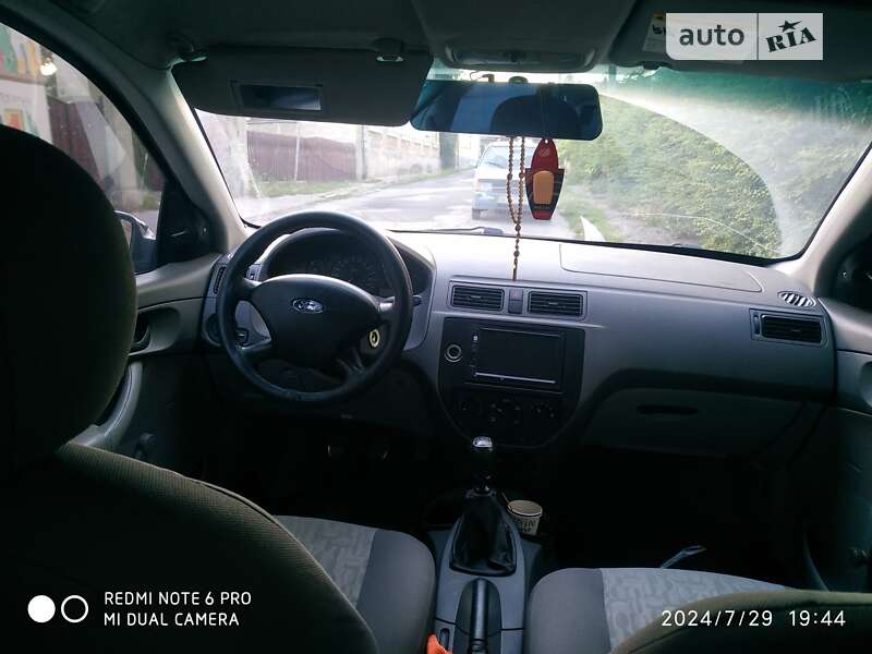 Седан Ford Focus 2005 в Тернополе