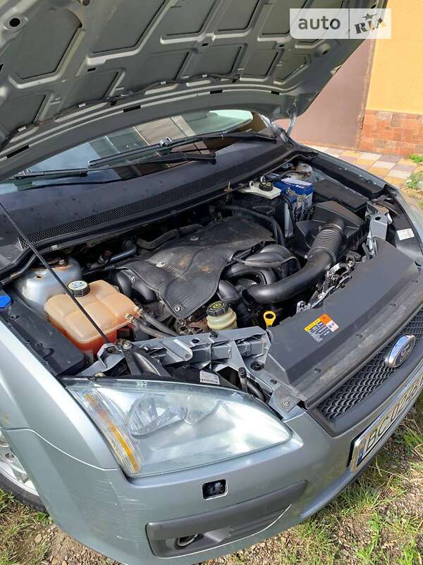 Хэтчбек Ford Focus 2005 в Самборе