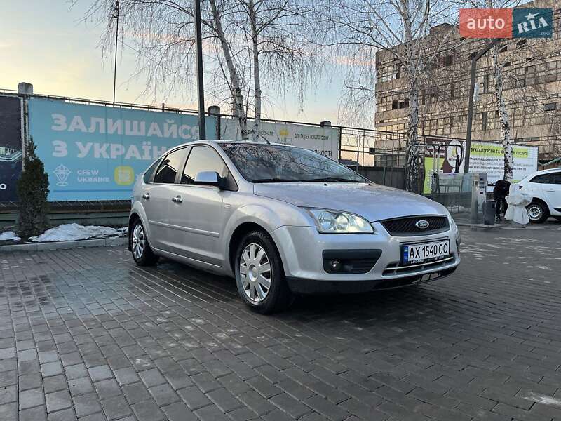 Хэтчбек Ford Focus 2007 в 