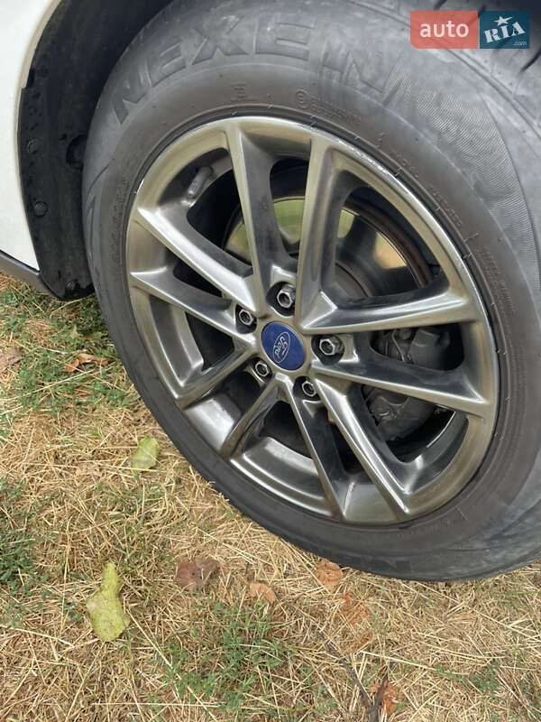 Хэтчбек Ford Focus 2016 в Кременчуге