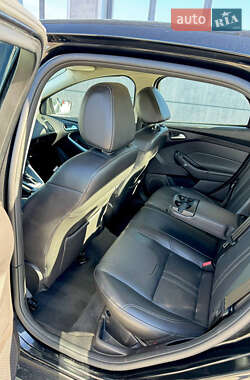 Седан Ford Focus 2014 в 