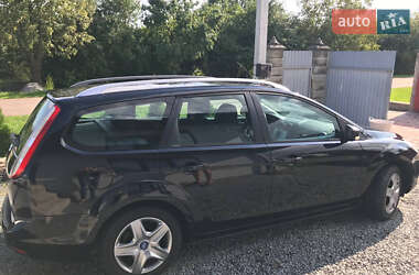 Универсал Ford Focus 2010 в 