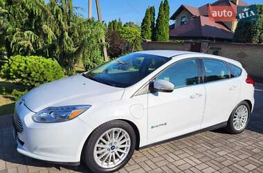Хэтчбек Ford Focus 2017 в 