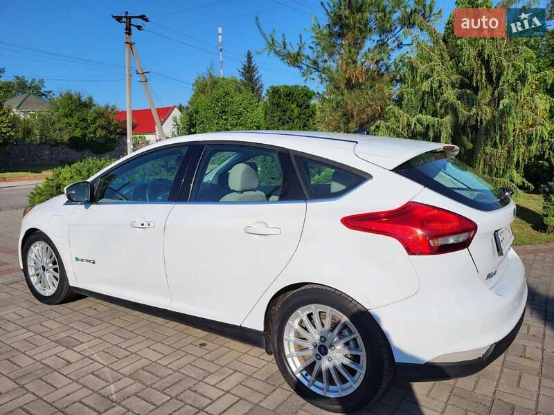 Хэтчбек Ford Focus 2017 в Запорожье