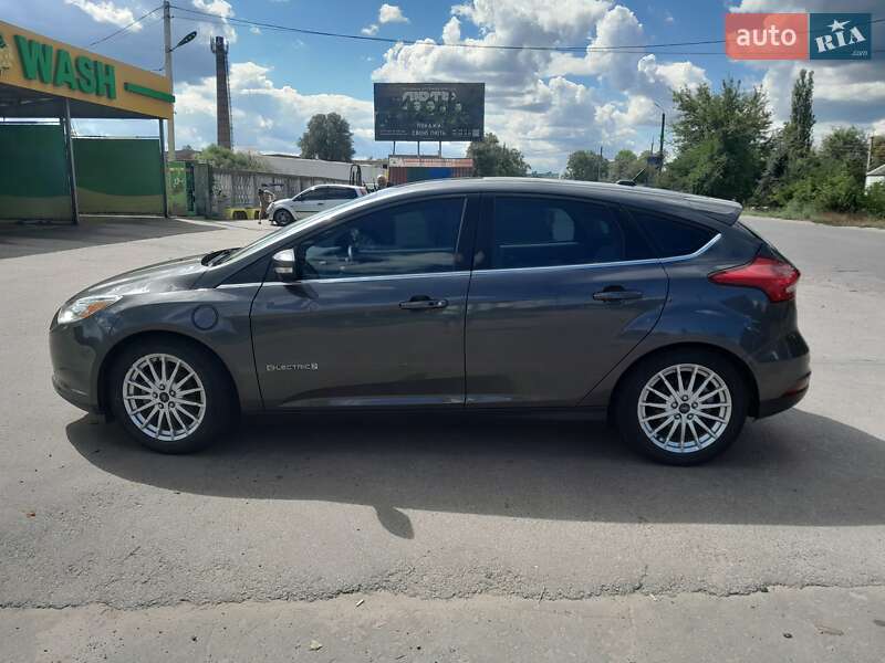 Хэтчбек Ford Focus 2014 в Ахтырке фото 2 Хэтчбек Ford Focus 2014 в Ахтырке