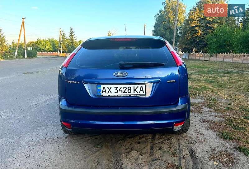 Хэтчбек Ford Focus 2007 в Краснокутске