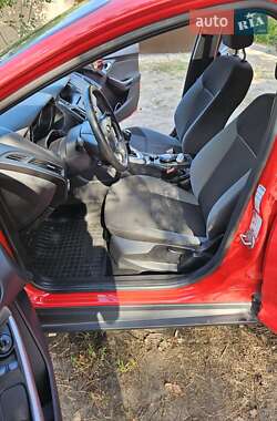 Хэтчбек Ford Focus 2013 в 