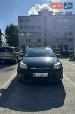 Хэтчбек Ford Focus 2011 в 