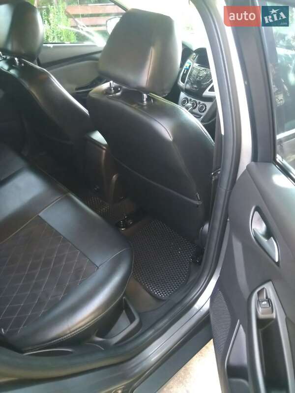 Седан Ford Focus 2014 в Ужгороде