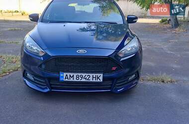 Хэтчбек Ford Focus 2017 в Житомире