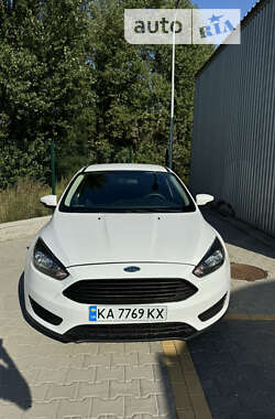 Седан Ford Focus 2015 в Києві