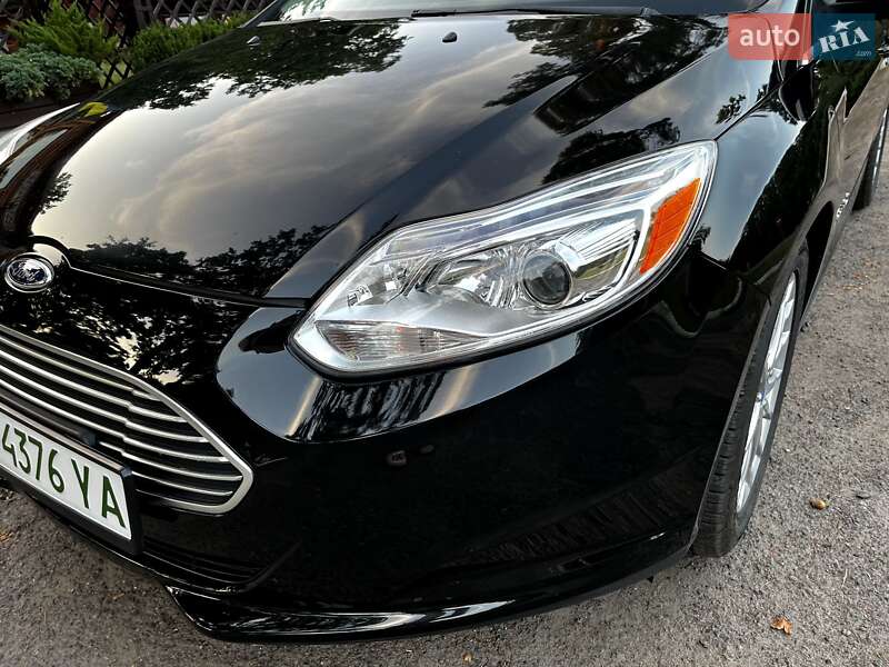 Хэтчбек Ford Focus 2012 в Луцке