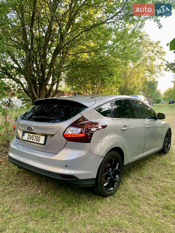 Хэтчбек Ford Focus 2011 в Киеве